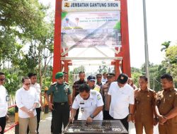 Jembatan Gantung Hubungkan Gampong Siron Blang Dan Siron Krueng