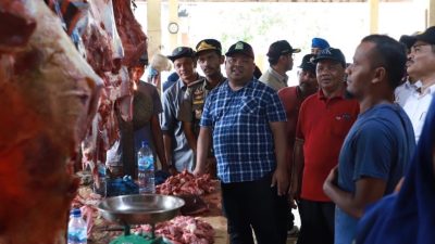 Pemkab Aceh Besar Pantau Harga Daging di Pasar Lambaro