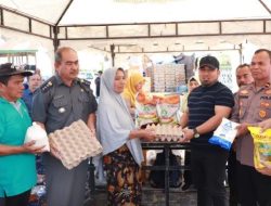 Warga Gampong Blang Tingkeun Antusias Belanja di Pasar Murah