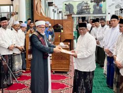 Lantik Pengurus Majelis Tastafi, Abu Mudi Minta Lindungi Masyarakat Aceh