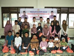 Farid Nyak Umar Santuni Anak Yatim pada Maulid Sanggar Cit Ka Geunta
