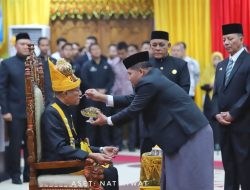 Malik Mahmud Dikukuhkan Kembali Sebagai Wali Nanggroe Aceh