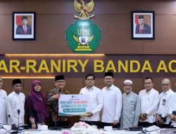 UIN Ar-Raniry Serahkan Dana Zakat 50 Juta Rupiah Kepada Badan BMA