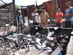 Ketua DPRK Banda Aceh Bantu Korban Kebakaran di Gampong Beurawe