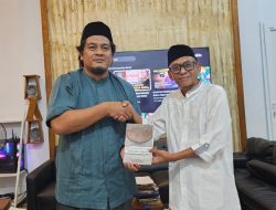 Ulama Muda Ini Jadikan Isi Manuskrip Aceh Milik Cek Midi Sebagai Bahan Ceramah
