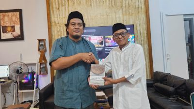 Ulama Muda Ini Jadikan Isi Manuskrip Aceh Milik Cek Midi Sebagai Bahan Ceramah
