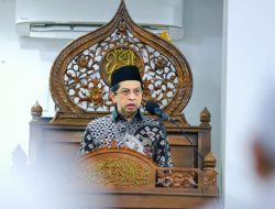 Irjen Kemenag RI Tarawih dan Ceramah di Masjid UIN Ar-Raniry