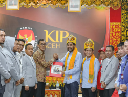 Dua Pasangan Cagub dan Cawagub Resmi Daftar Pilkada Aceh ke KIP