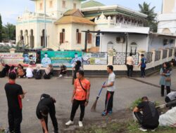 Pegawai Pemko Banda Aceh Gotong Royong Bersihkan Lokasi Wisata