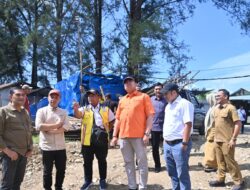 Komisi III DPRK Banda Aceh Tinjau Proyek Jembatan Gantung