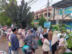 Hari Pertama Sekolah, Orang Tua Padati MIN 5 Banda Aceh Meski Cuaca Mendung
