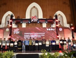 Pemerintah Aceh Anugerahi 80 Jurnalis Penghargaan Perdamaian