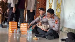 Kapolda Aceh Duduk dan Makan Bersama Personel Jelang Aksi Demo
