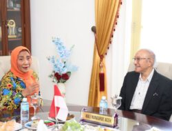 Bos Susi Air Bahas Penerbangan Perintis dengan Wali Nanggroe