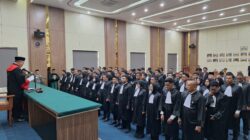 Ketua Pengadilan Tinggi Banda Aceh Lantik 71 Advokat Peradi