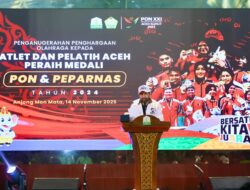 Mualem Kenang Abu Razak Saat Pemberian Bonus Atlet Berprestasi