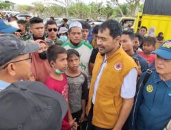 Mualem Naik Mobil Double Cabin Bersama Tim Medis dari Malaysia