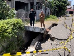Tu Mad Pastikan Jalan Longsor di Pango Raya akan Segera Diperbaiki
