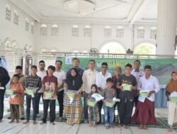 KWPSI Salurkan Daging Meugang untuk Anak Yatim Korban Banjir Pijay