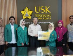 Lima Mahasiswa USK Yatim Pascabencana Terima Santunan dan Bebas UKT