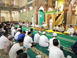 Ratusan Jamaah Padati Zikir Akbar Rateeb Seuribe di Aceh Barat