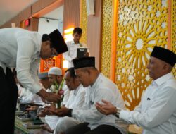 Rektor UIN Ar-Raniry Peusiijuek 26 Jamaah Calon Haji