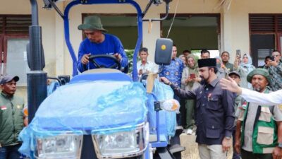Bupati Aceh Timur Bagikan Alsintan, Tegas Larang Disewakan Komersial