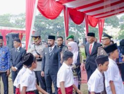 7 Guru Berprestasi Aceh Timur Terima Penghargaan di Hardiknas 2026