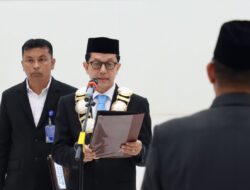 Rektor UTU Lantik Dr. Mursyidin sebagai Wakil Rektor