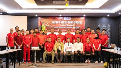Instruktur Nasional Bekali 24 Peserta Kursus Wasit Mini Soccer