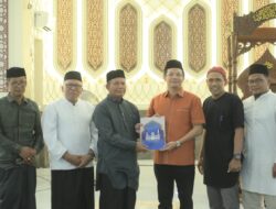 Ketua DPRK Banda Aceh Bantu Rp380 Juta untuk Menara Masjid