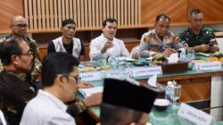 Rusuh di Hari Damai, Persoalan Bendera Dikonsultasikan ke Mendagri