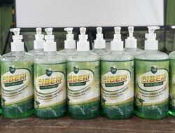 Santri Olah Garam Menjadi Sabun Cuci Piring di Pidie Jaya
