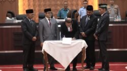 Pimpinan DPRA Teken Persetujuan Bersama KUA-PPAS Aceh 2027
